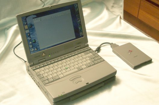 portege_open_45.jpg